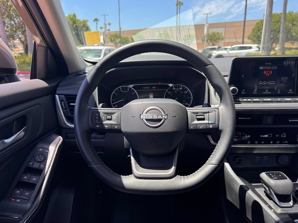 Certified 2025 Nissan Rogue SV AWD/4WD image 15