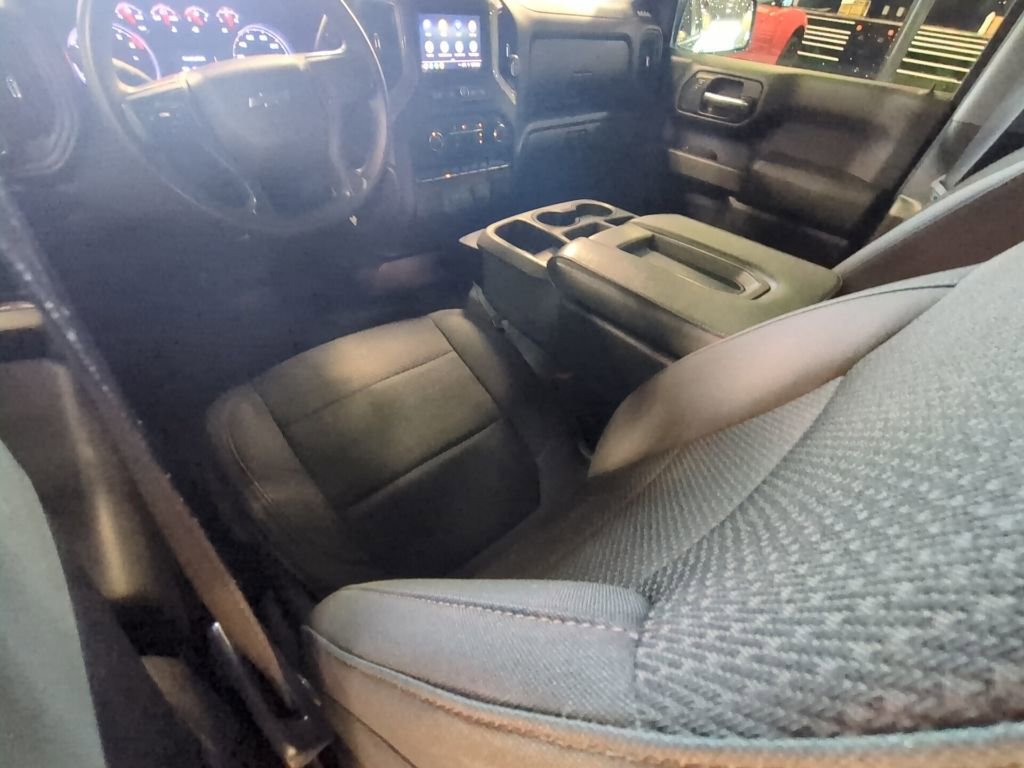 Used 2021 Chevrolet Silverado 1500 Custom Trail Boss w/ LPO, Dark Essentials Package image 9