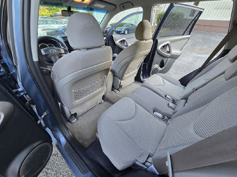 Used 2008 Toyota RAV4 Limited AWD/4WD image 22