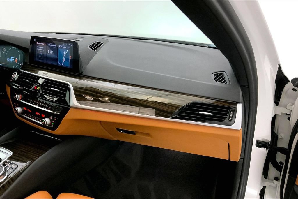 Used 2019 BMW 540i w/ Executive Package RWD image 23