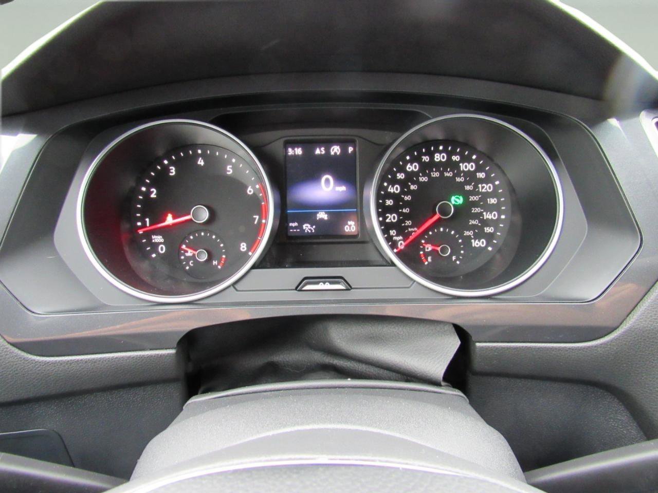 Used 2021 Volkswagen Tiguan SE R-Line image 16