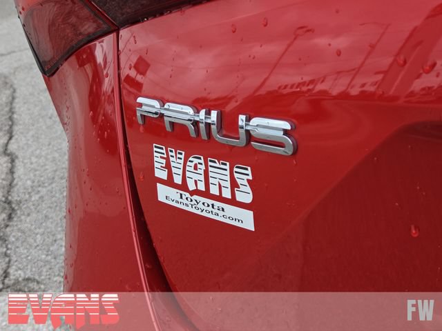 Certified 2022 Toyota Prius Limited w/ Premium Convenience Package FWD image 4