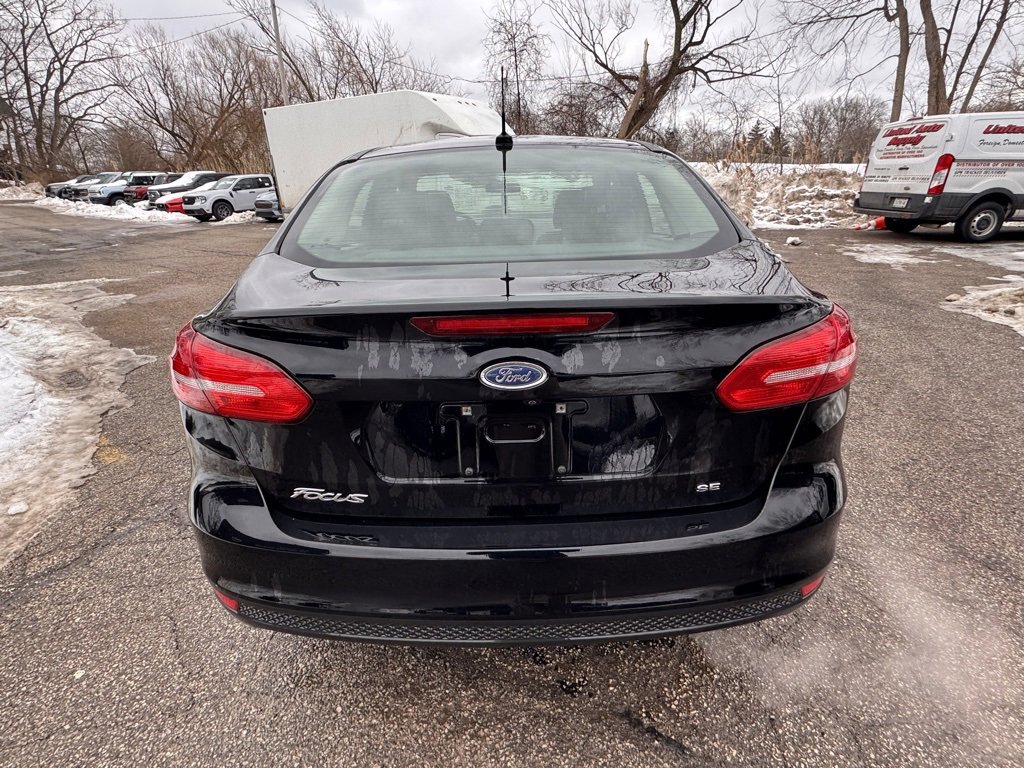 Certified 2018 Ford Focus SE image 4