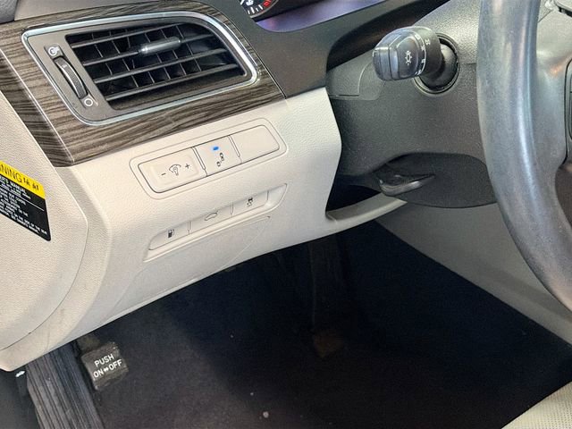 Used 2015 Hyundai Sonata Limited image 10