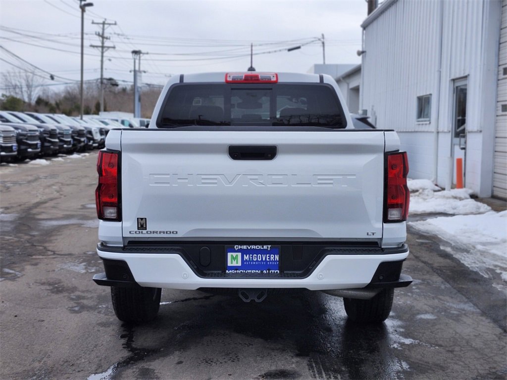 Used 2024 Chevrolet Colorado LT w/ LT Convenience Package II image 4