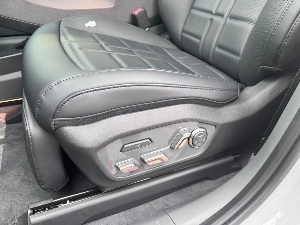 New 2026 Kia EV9 Land w/ Nightfall Edition Package image 24