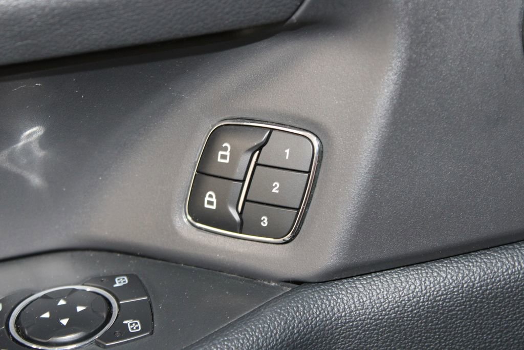 Used 2024 Ford Expedition Max XLT image 44