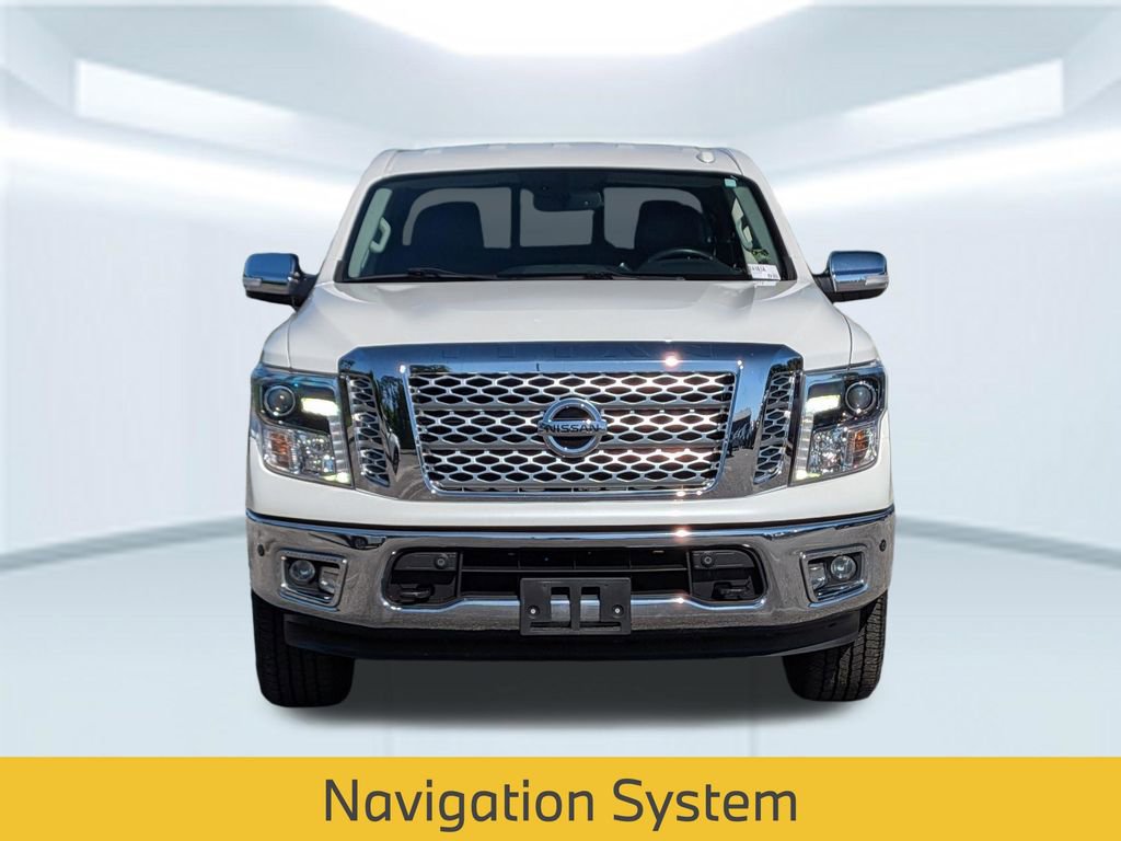 Used 2019 Nissan Titan SL AWD/4WD image 12