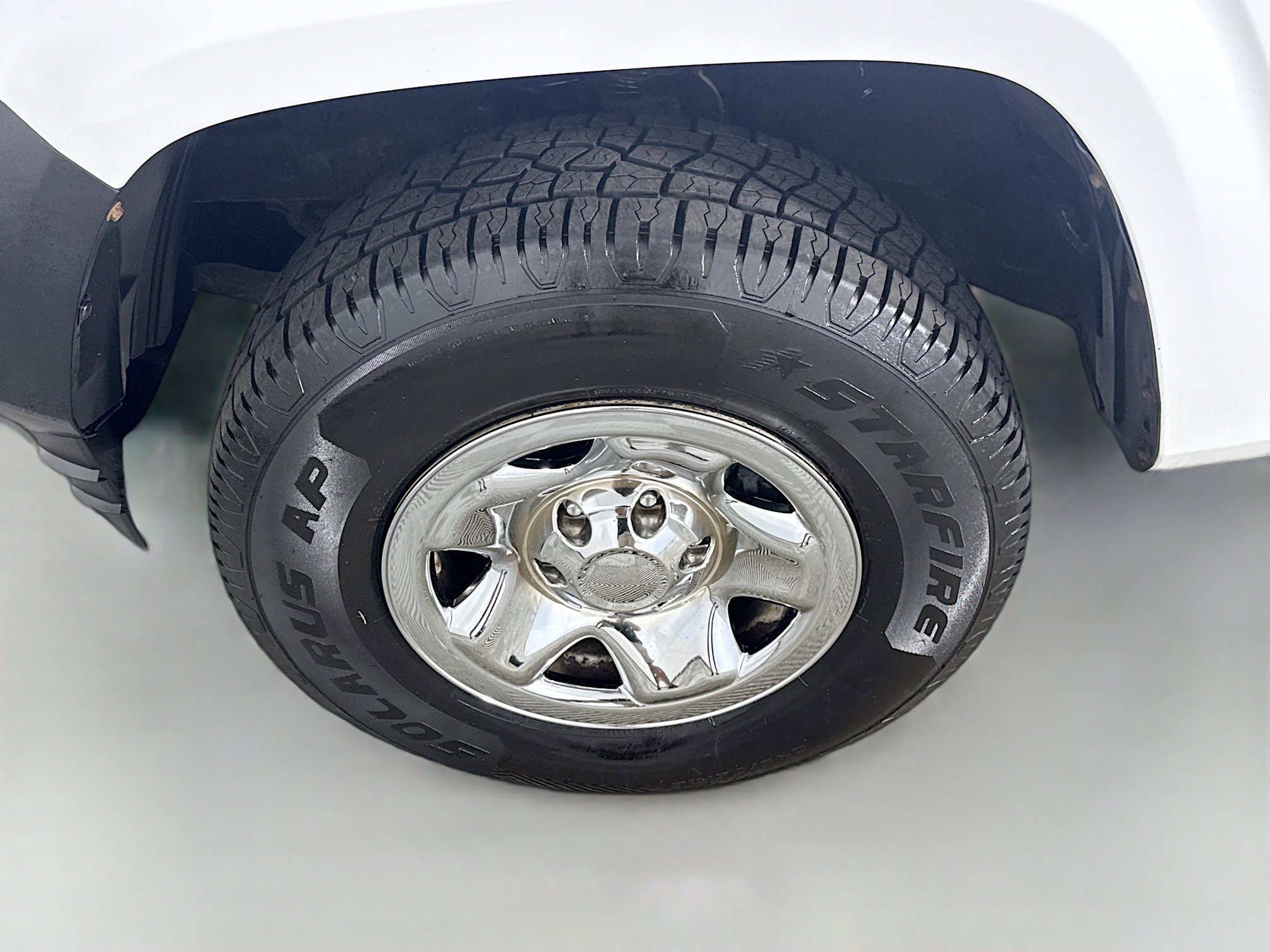 Used 2017 Toyota Tacoma SR image 33