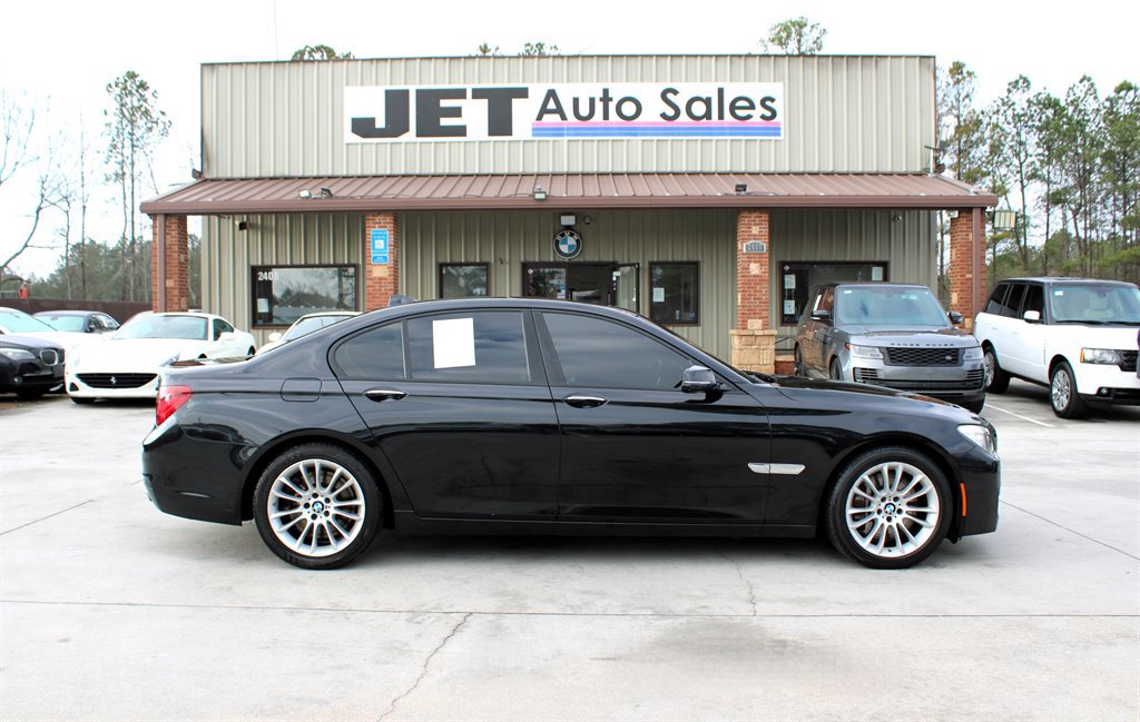 Used 2013 BMW 750i RWD image 8