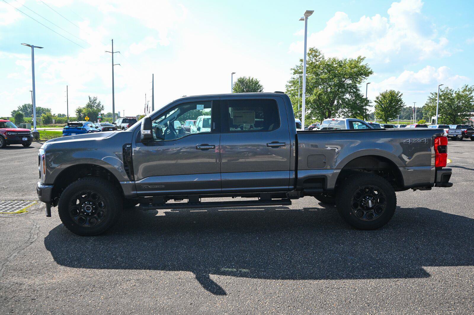 New 2026 Ford F250 XLT w/ XLT Premium Package AWD/4WD image 8