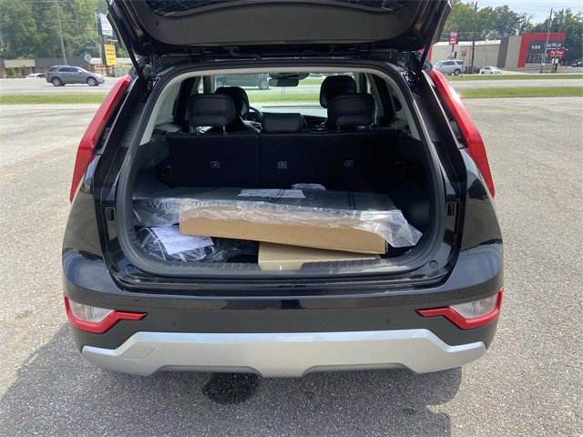 New 2025 Kia Niro EX image 8