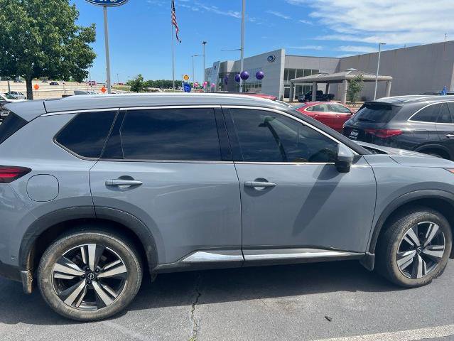 Used 2023 Nissan Rogue SL w/ SL Premium Package FWD image 5