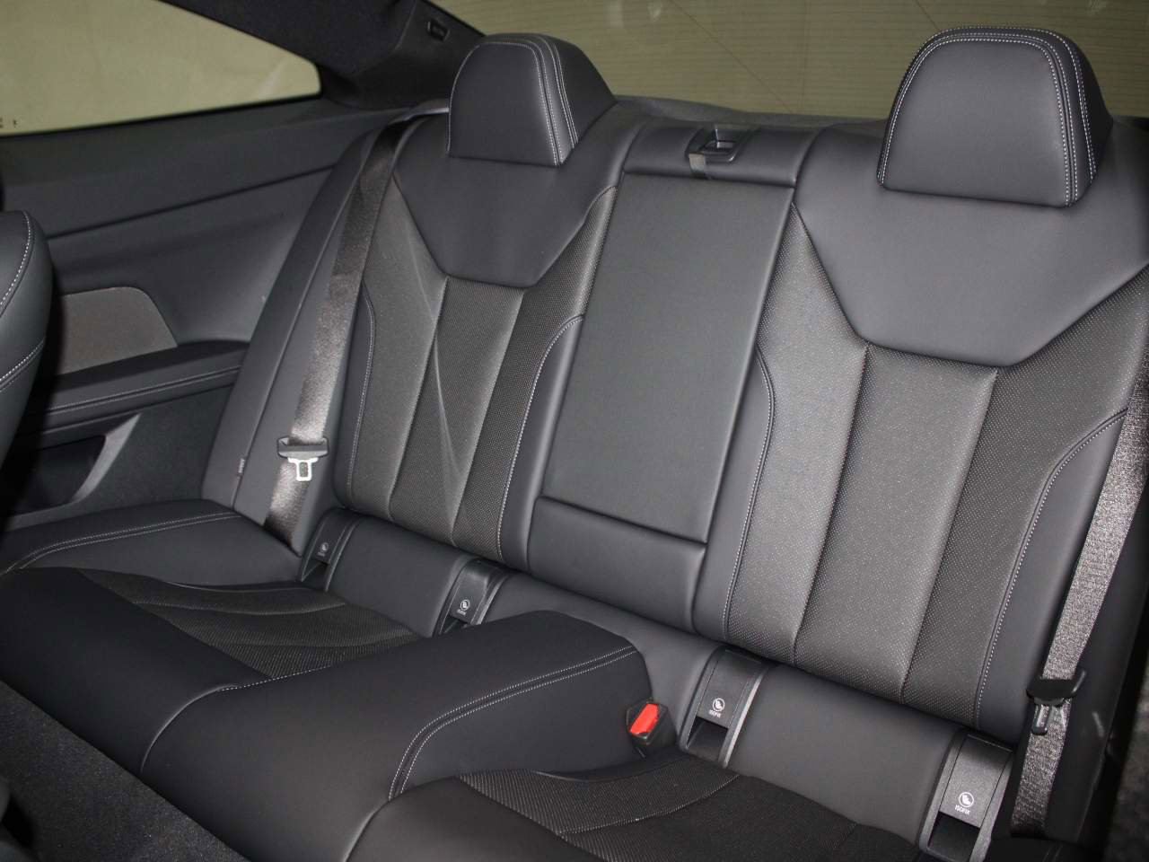 Used 2026 BMW 430i Coupe w/ Parking Assistance Package image 16