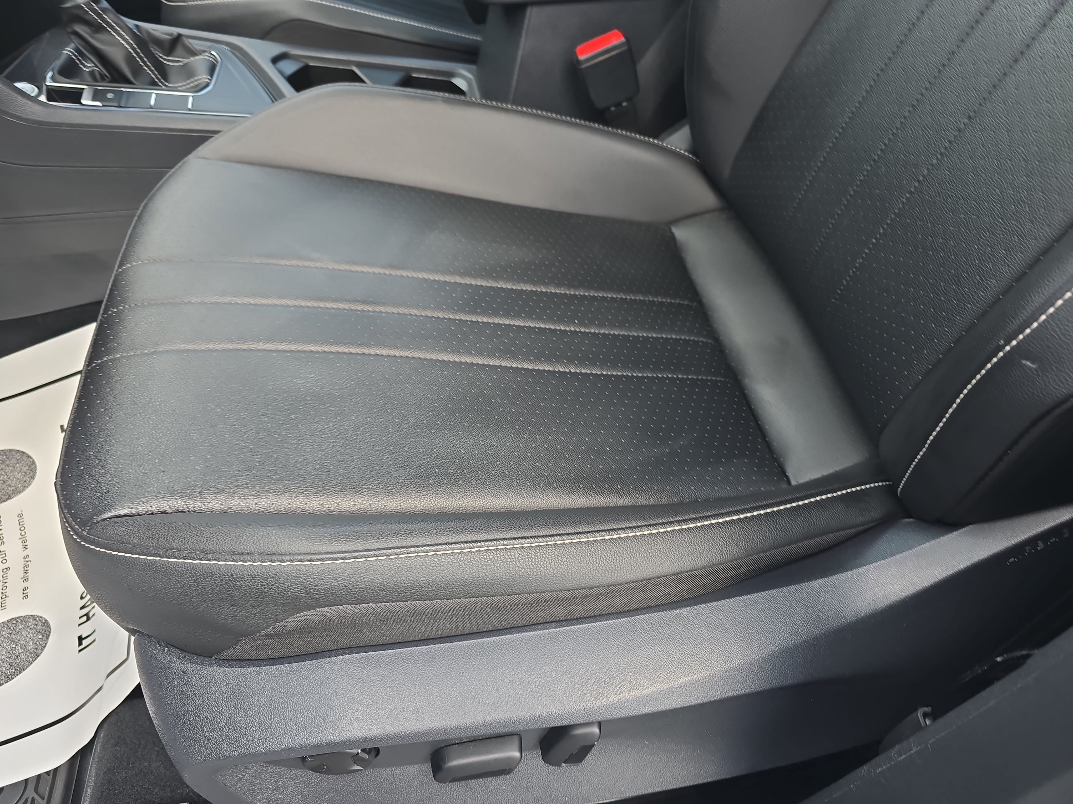 Used 2022 Volkswagen Tiguan SE FWD image 30