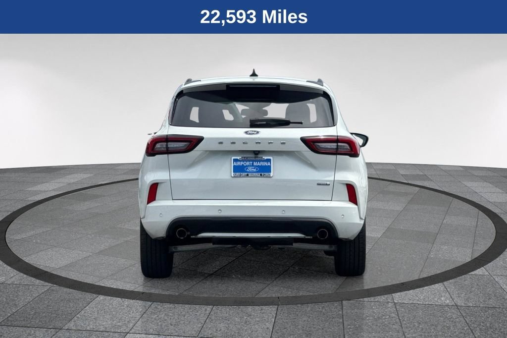 Certified 2023 Ford Escape ST-Line Elite AWD/4WD image 8