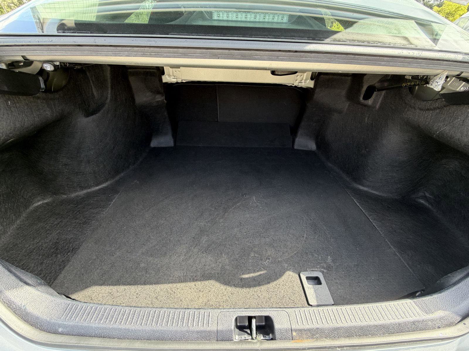 Used 2023 Toyota Camry SE w/ Convenience Package FWD image 18