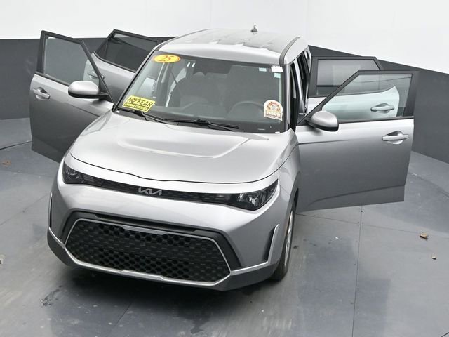 Used 2025 Kia Soul LX w/ LX Technology Package image 57