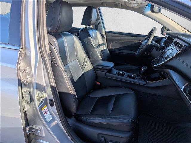 Used 2018 Toyota Avalon XLE Premium w/ All Weather Liner Package FWD image 18