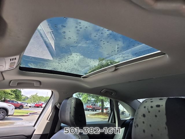 Used 2024 Volkswagen Jetta SE w/ Panoramic Sunroof Package FWD image 10