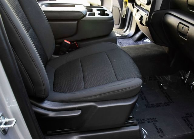 Used 2022 Chevrolet Silverado 1500 Custom Trail Boss w/ LPO, Dark Essentials Package AWD/4WD image 12