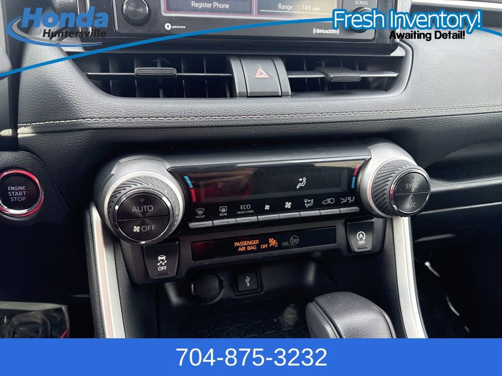 Used 2020 Toyota RAV4 XLE image 26