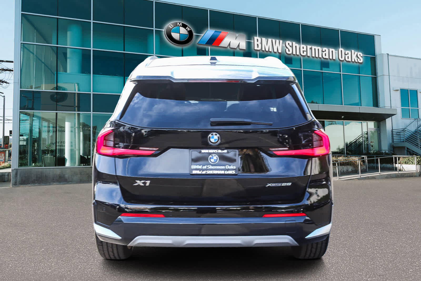 Used 2023 BMW X1 xDrive28i w/ Convenience Package image 5