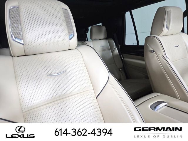 Used 2023 Cadillac Escalade Premium Luxury AWD/4WD image 19