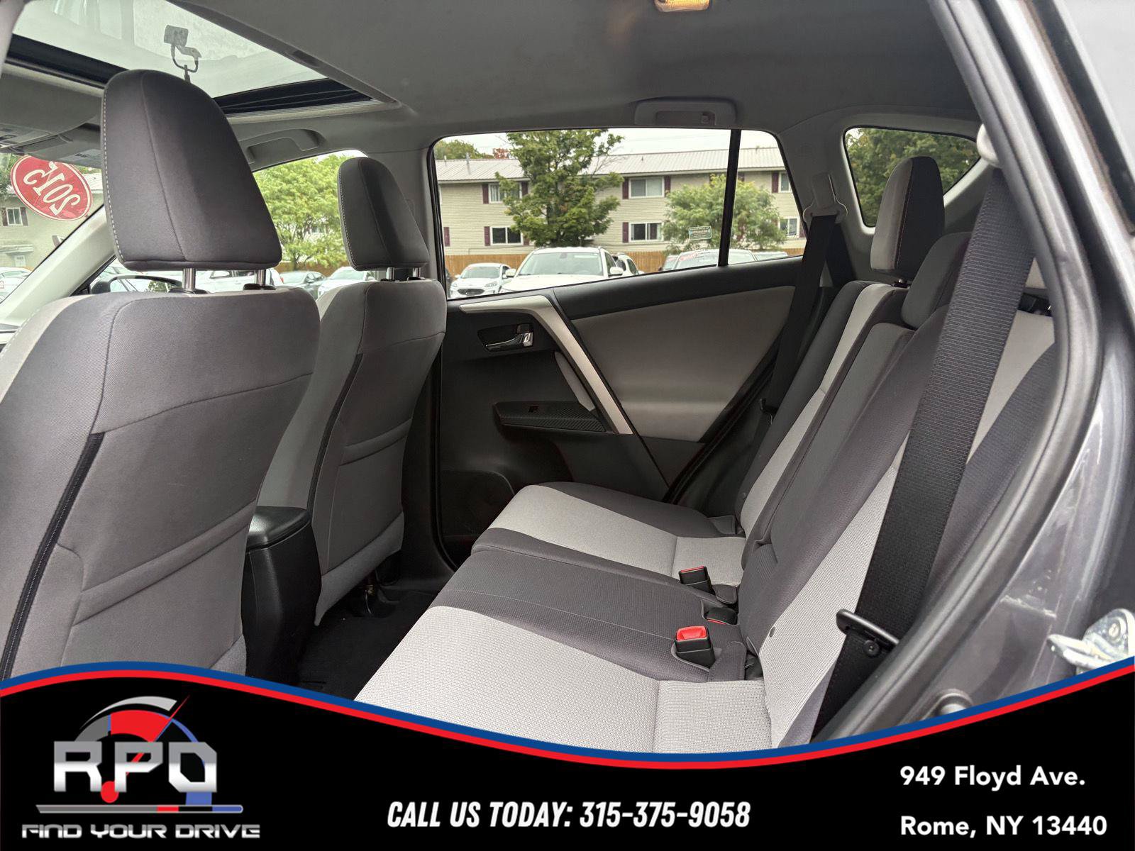 Used 2015 Toyota RAV4 XLE AWD/4WD image 28