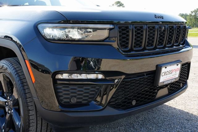 Certified 2025 Jeep Grand Cherokee Limited w/ Luxury Tech Group II image 57