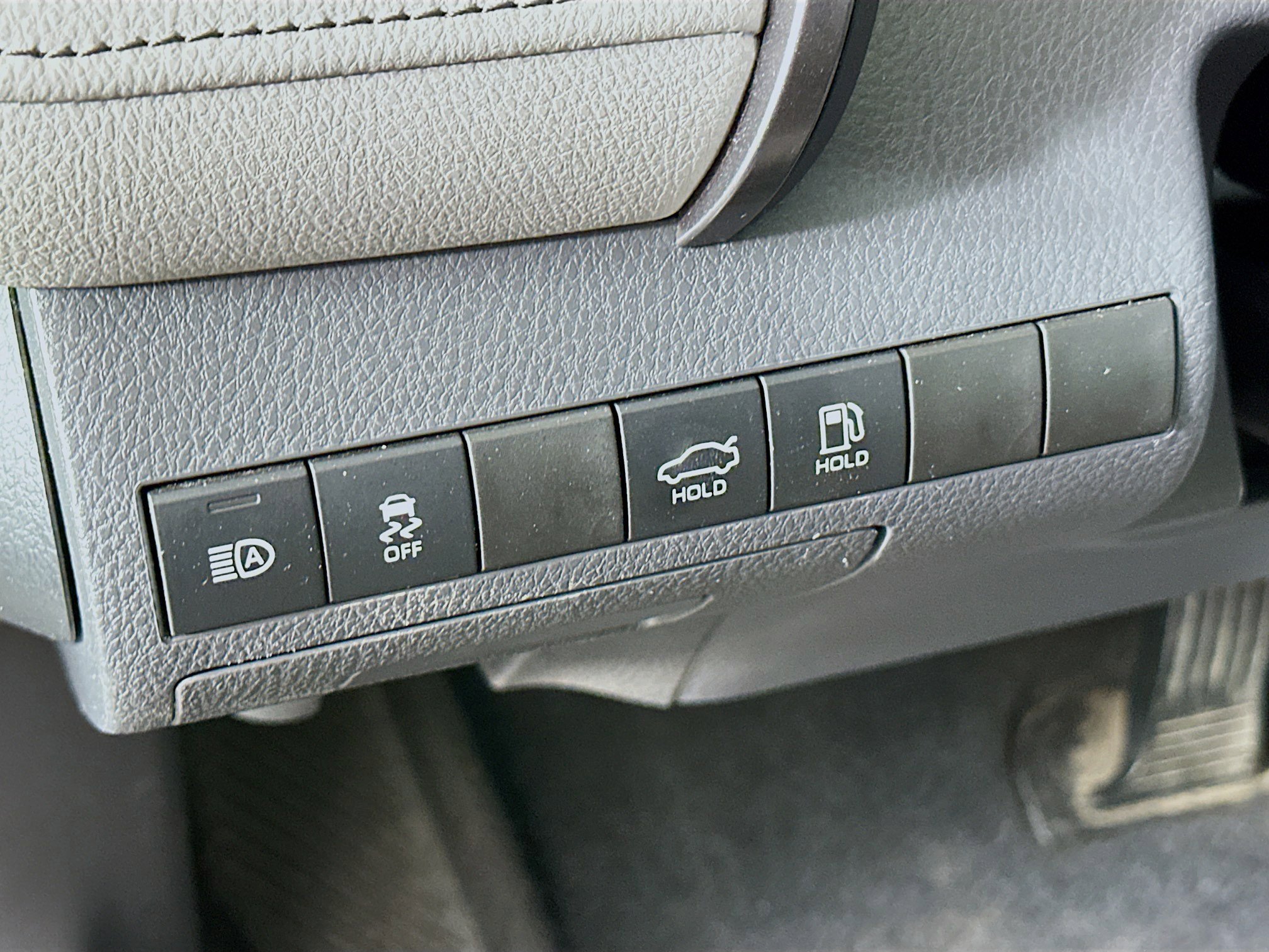 Used 2024 Toyota Camry SE AWD/4WD image 16