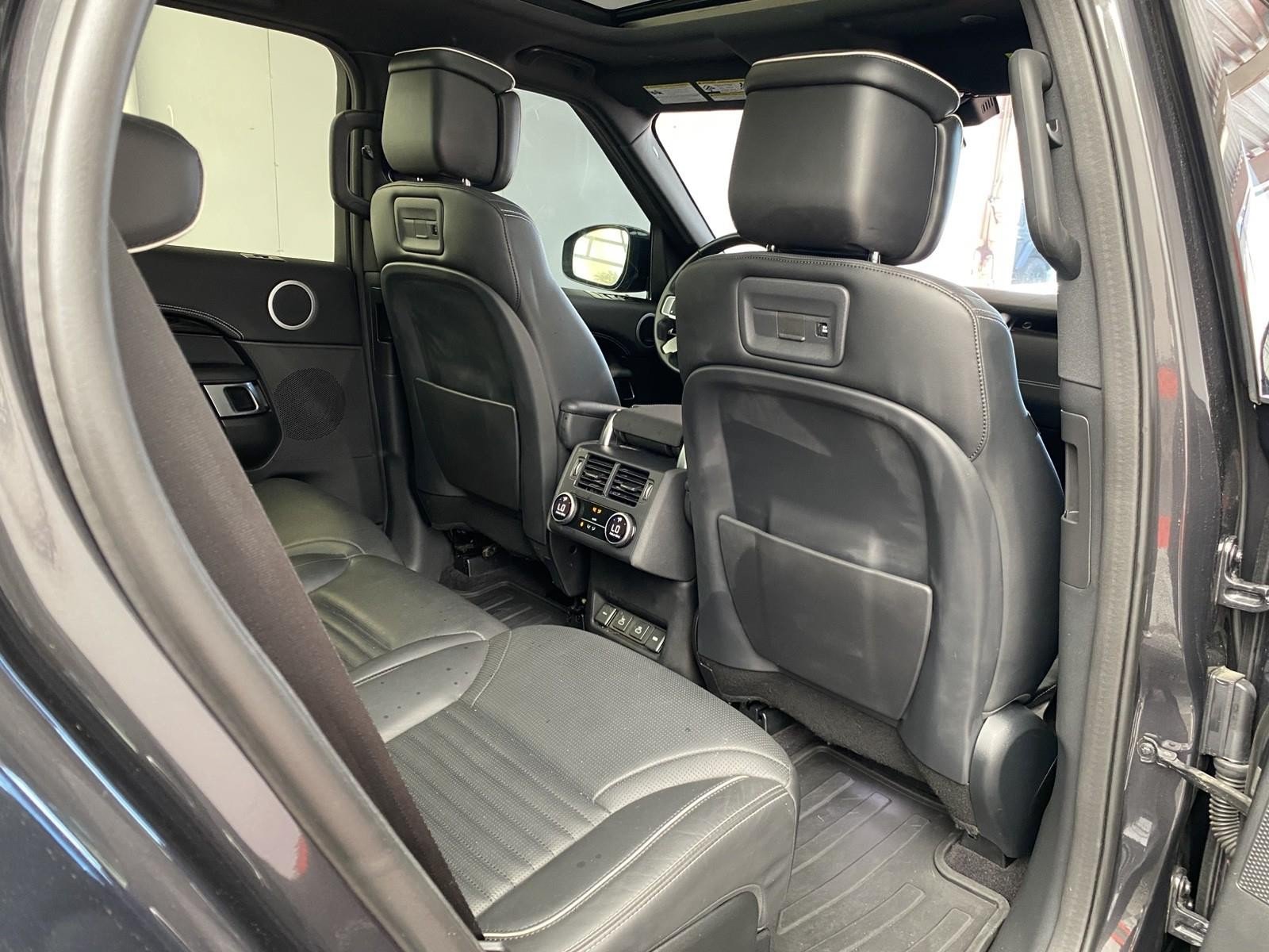 Used 2021 Land Rover Discovery HSE R-Dynamic AWD/4WD image 12