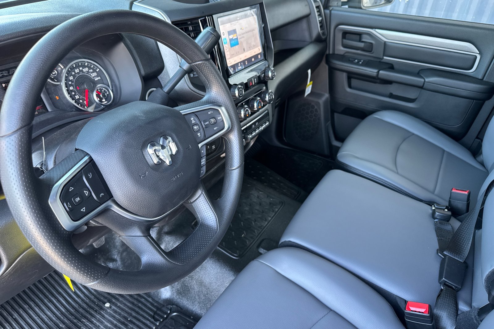 New 2026 RAM 3500 Tradesman w/ Chrome Appearance Group A AWD/4WD image 9