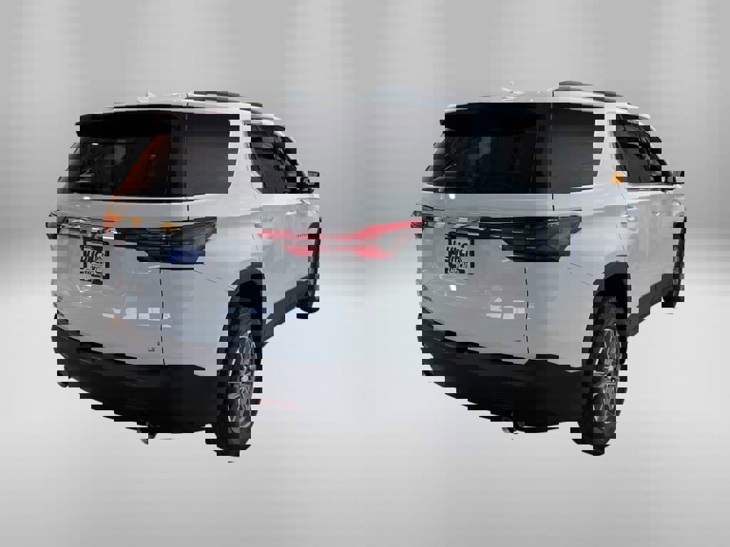 Certified 2023 Chevrolet Traverse LT w/ LPO, Floor Liner Package image 5