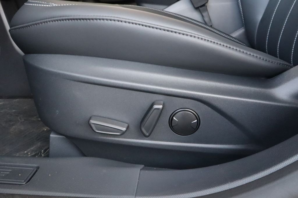 New 2026 Ford Mustang Mach-E Select w/ Comfort Package Lite RWD image 22