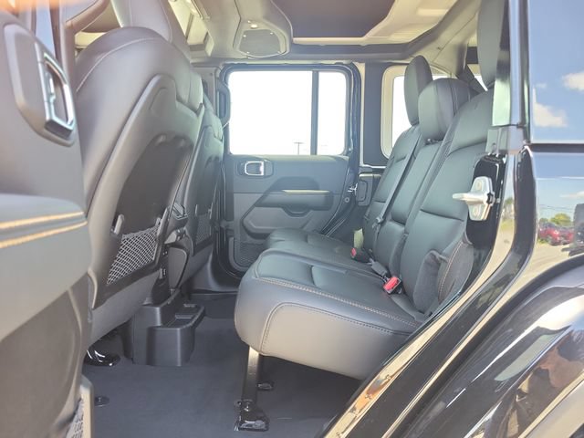 New 2026 Jeep Wrangler Unlimited Sahara w/ Safety Group AWD/4WD image 8
