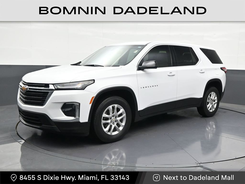Used 2023 Chevrolet Traverse LS image 1