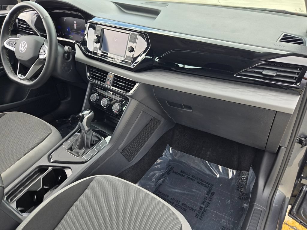 Certified 2024 Volkswagen Taos S FWD image 17