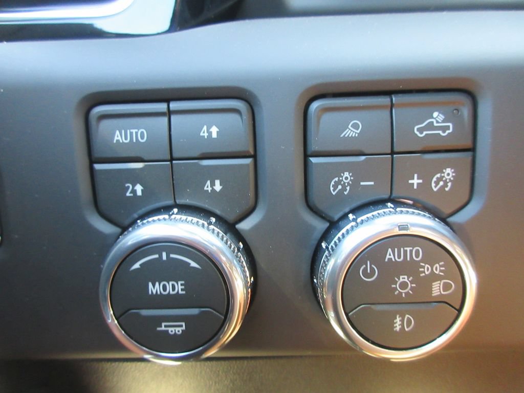 New 2026 GMC Sierra 2500 Denali Ultimate AWD/4WD image 18