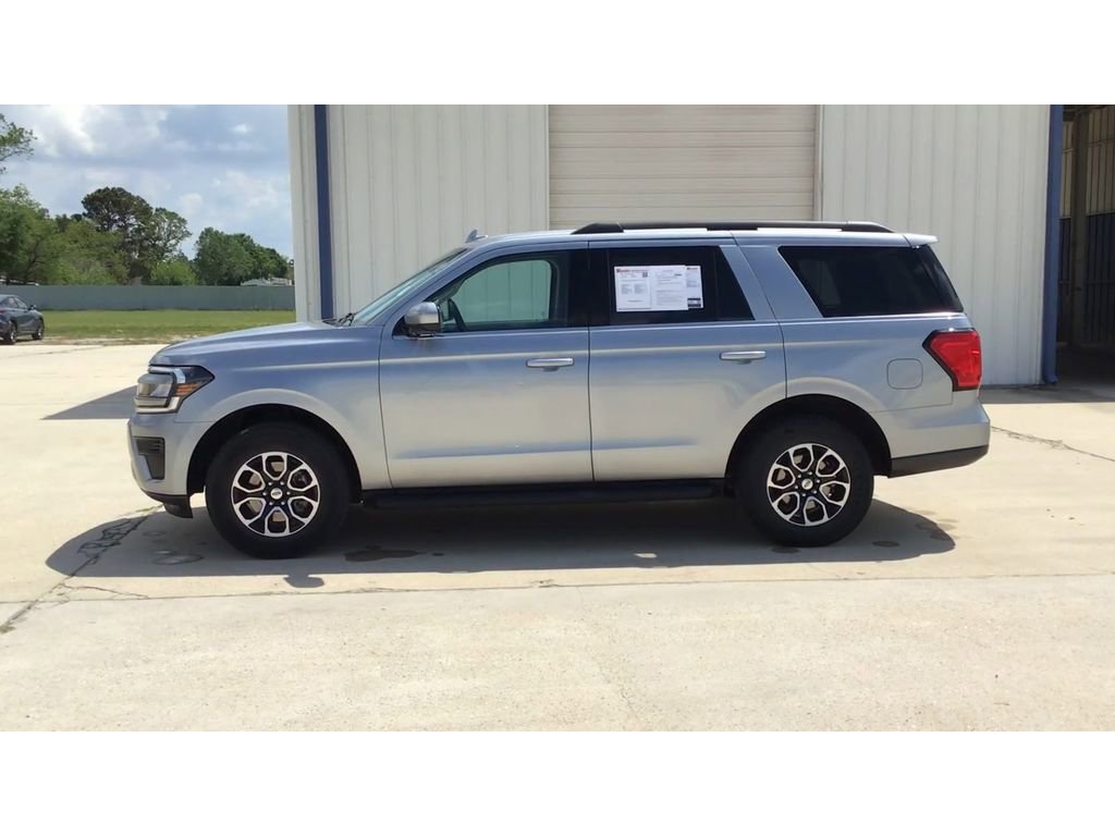 Used 2024 Ford Expedition XLT image 5