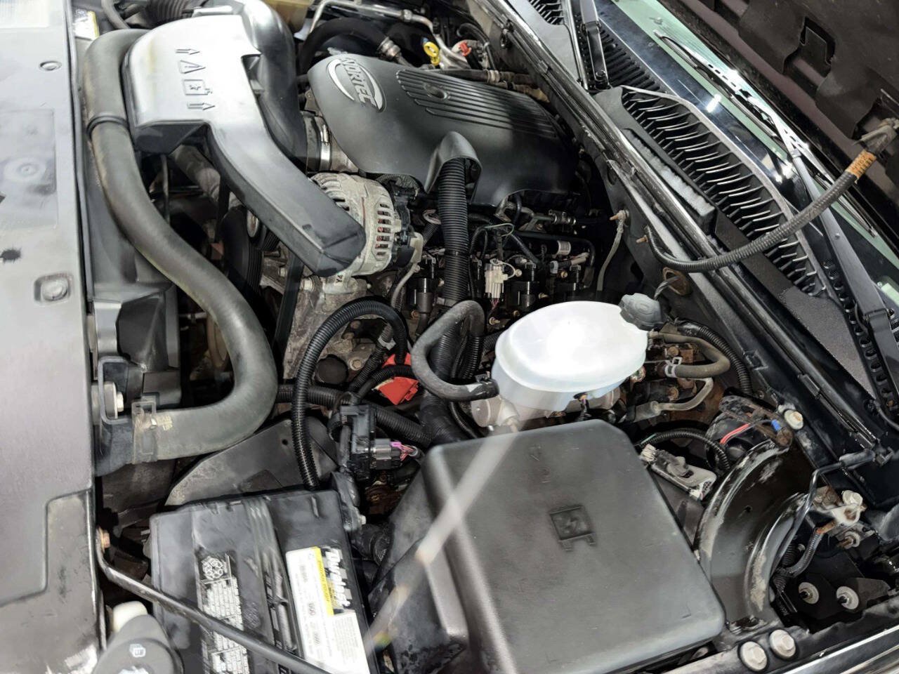 Used 2005 Chevrolet Tahoe Z71 w/ Preferred Equipment Group AWD/4WD image 35