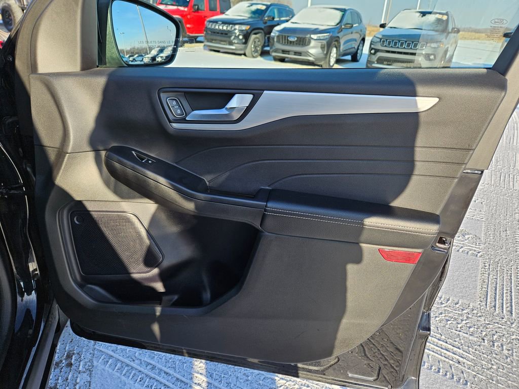 Used 2024 Ford Escape Platinum image 35