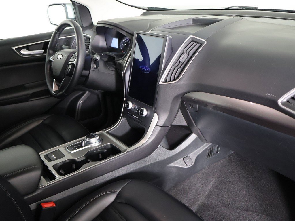 Used 2024 Ford Edge SEL image 25