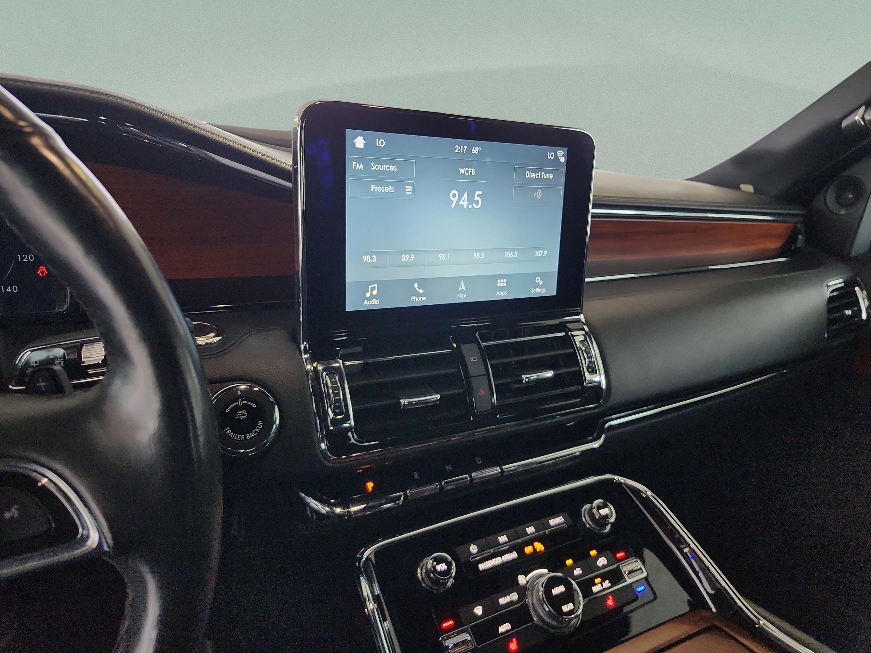 Used 2018 Lincoln Navigator Select w/ Technology Package image 13