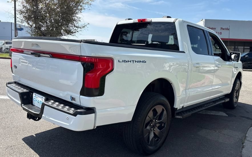 Used 2023 Ford F150 Lightning Lariat AWD/4WD image 5