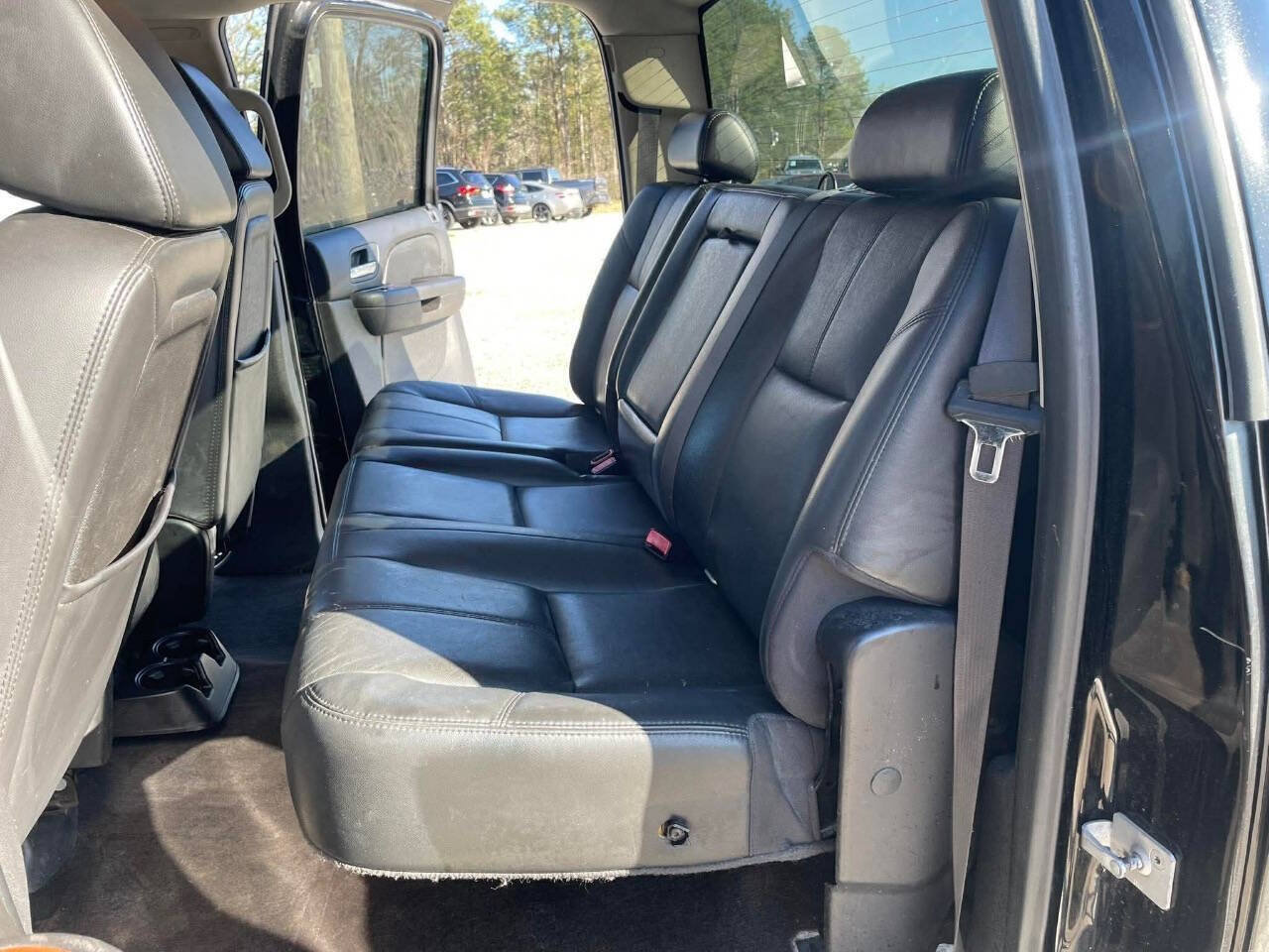 Used 2007 Chevrolet Silverado 2500 LTZ w/ Safety Package AWD/4WD image 29