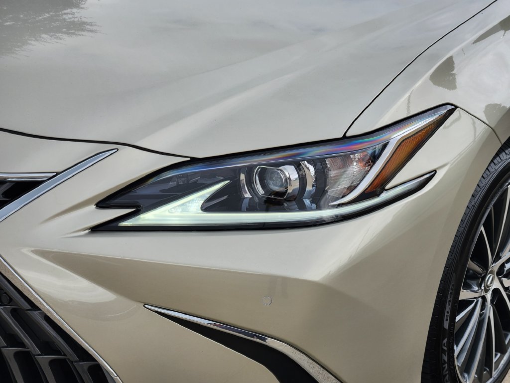 Certified 2025 Lexus ES 350 w/ Premium Package FWD image 9