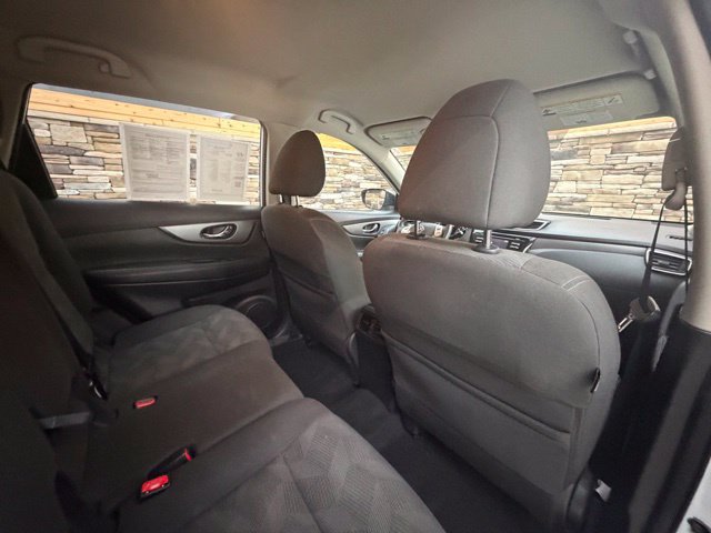 Used 2016 Nissan Rogue S AWD/4WD image 14