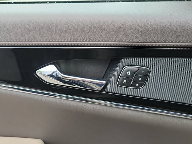 Certified 2023 Lincoln Nautilus FWD w/ Premium Package image 17