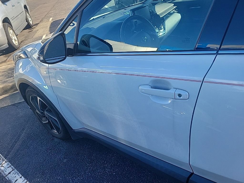 Used 2021 Toyota C-HR Limited image 17